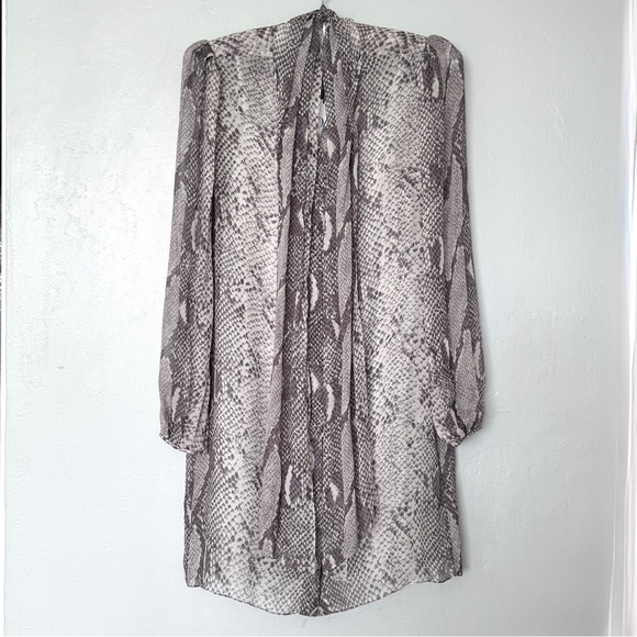 DVF Jezebel Python Grey Print Tie Neck Long Sleeve Shift Mini Dress Size 6 - Picture 2 of 14
